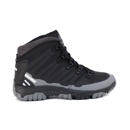 TF2590 - Hikers